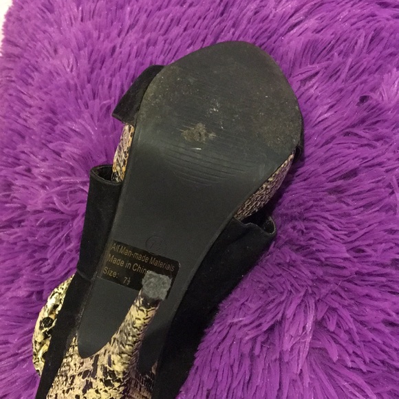 Snake patterned heels - Picture 8 of 8